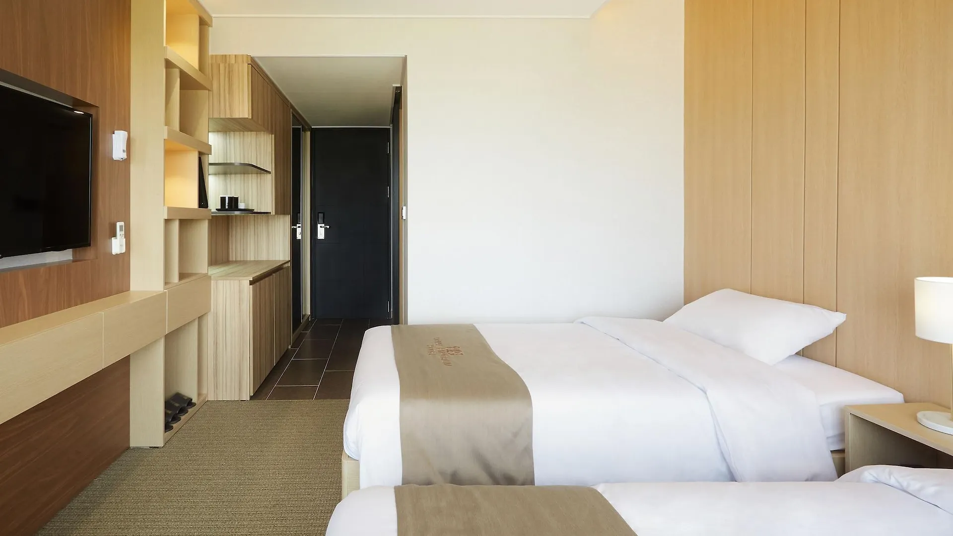 Hotel Royal Emporium Incheon Airport
