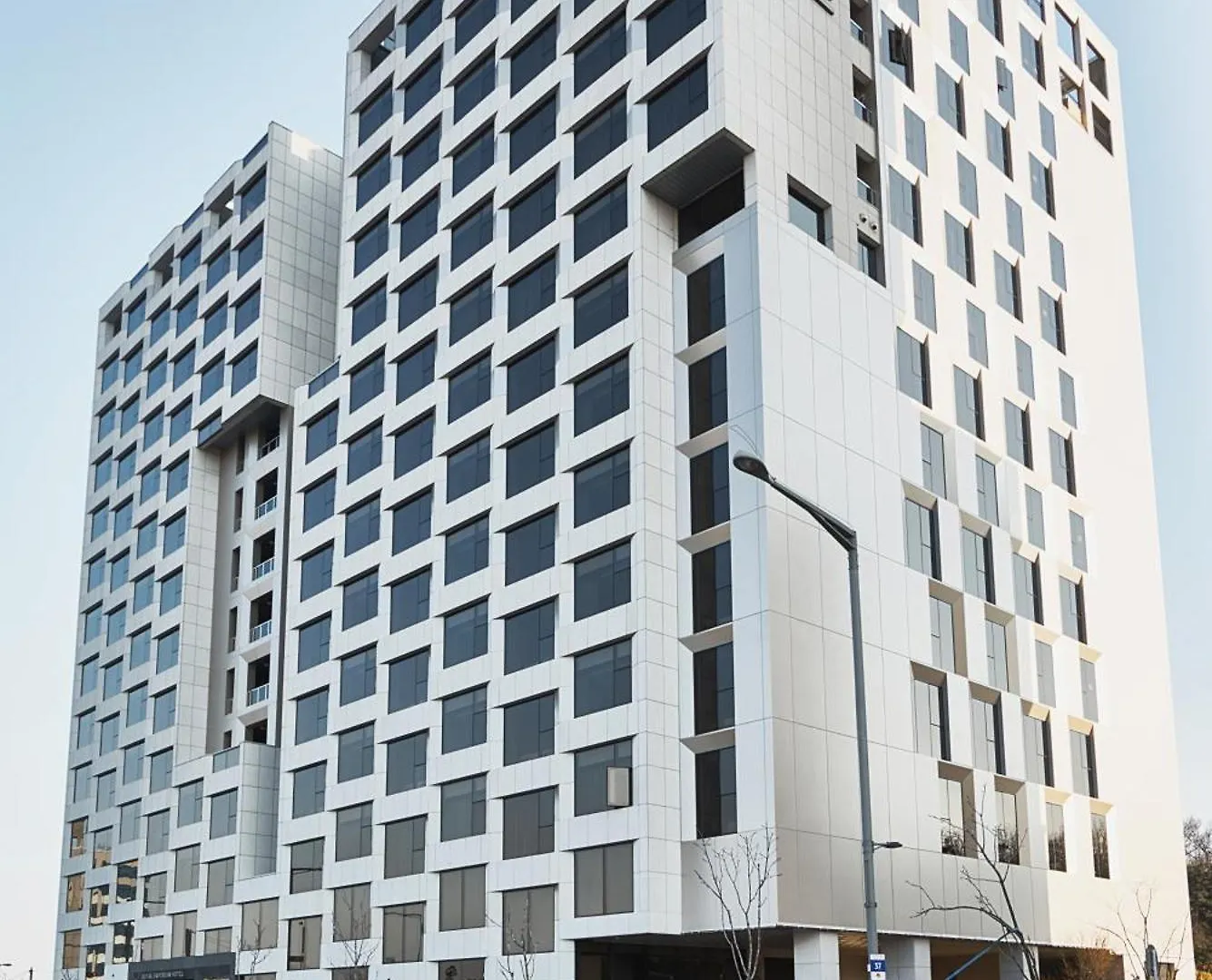 Royal Emporium Incheon Airport Hotel 4*,