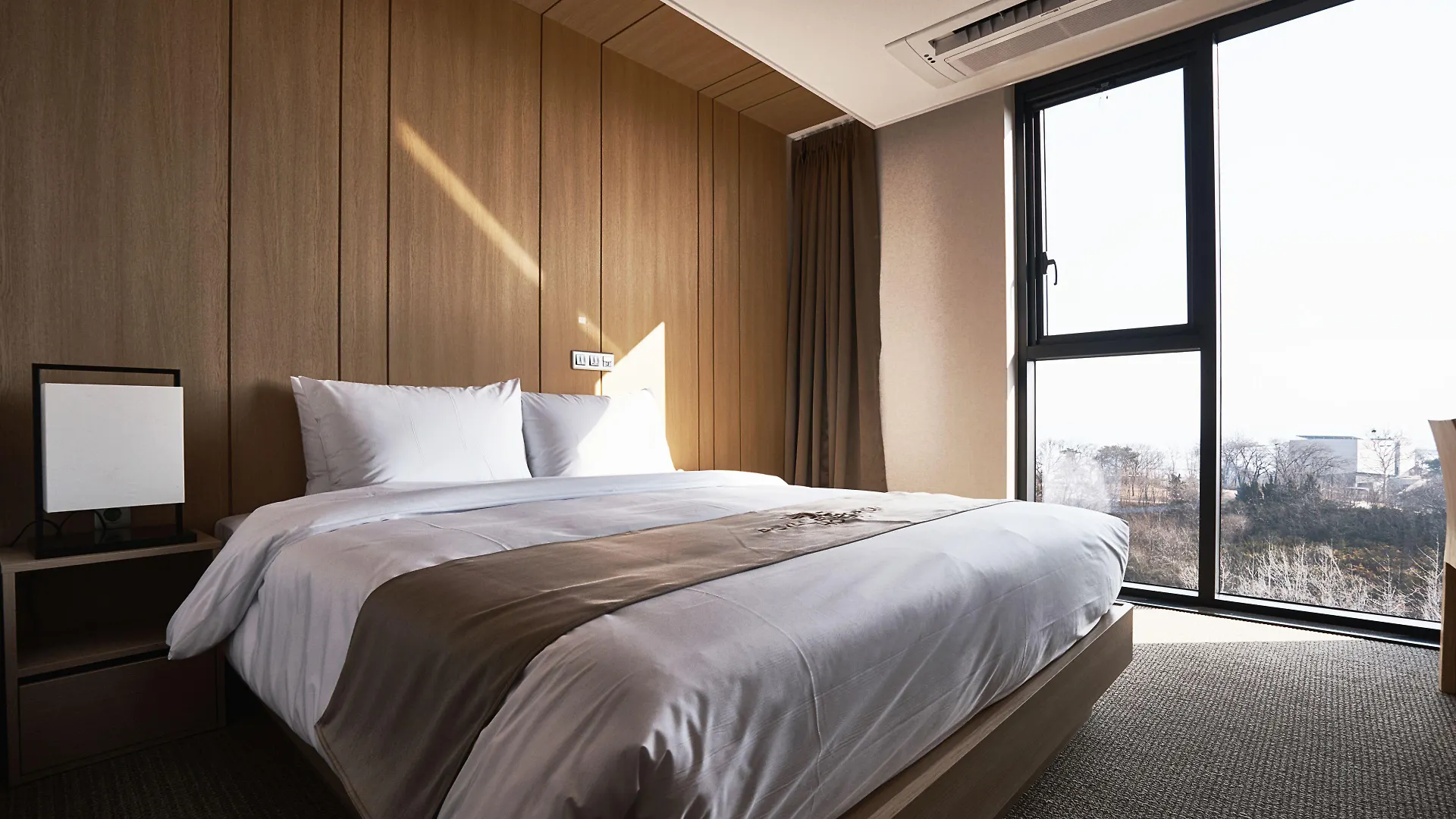 Royal Emporium Incheon Airport Hotel