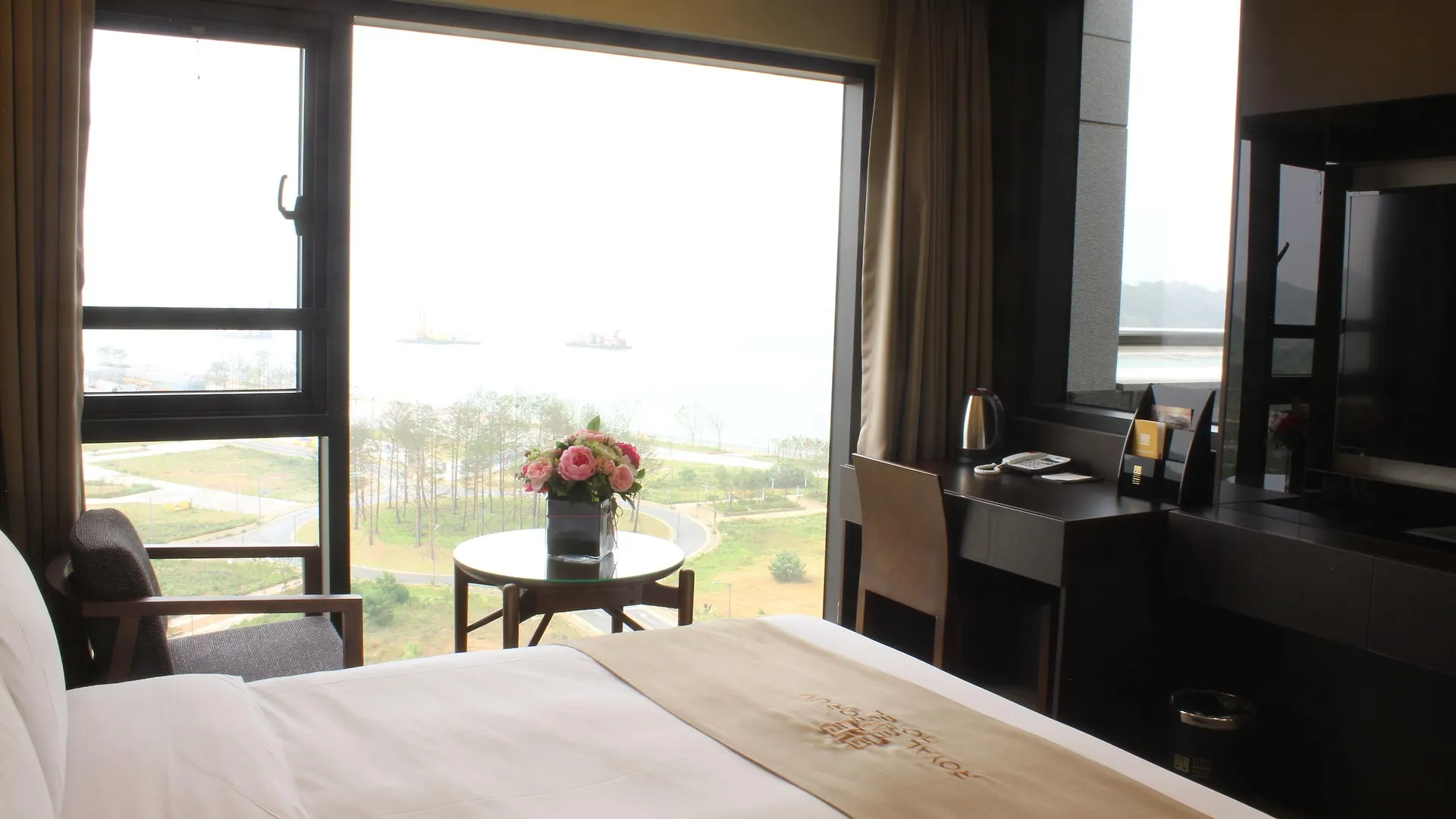 ****  Royal Emporium Incheon Airport Hotel South Korea