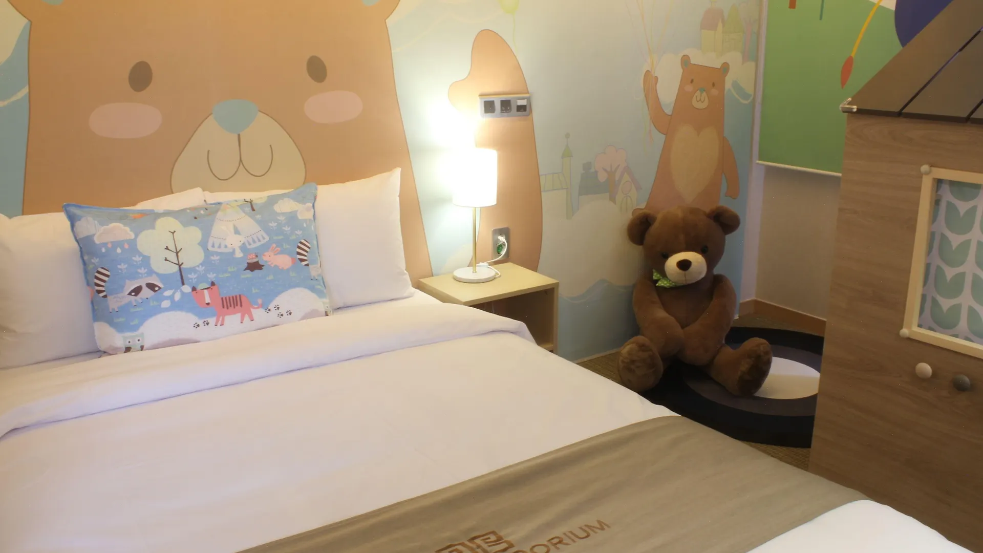 Royal Emporium Incheon Airport Hotel 4*,