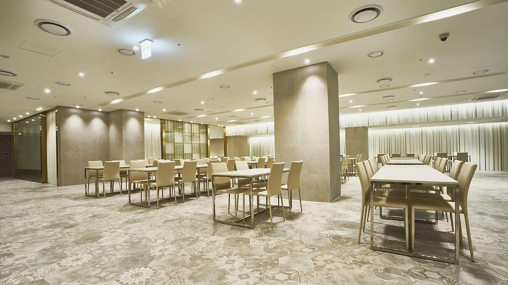 Royal Emporium Incheon Airport Hotel