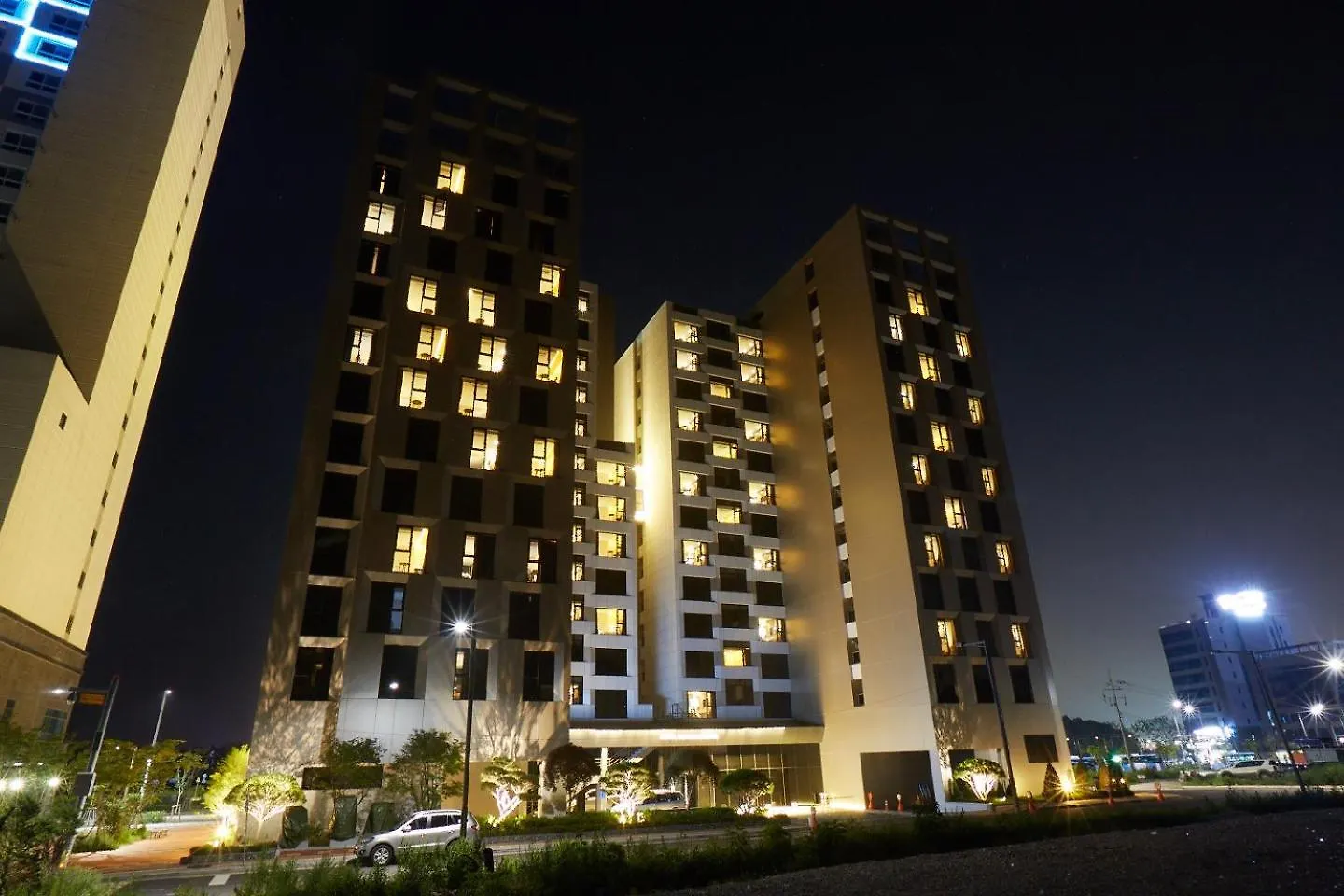 Royal Emporium Incheon Airport Hotel 4*,  South Korea