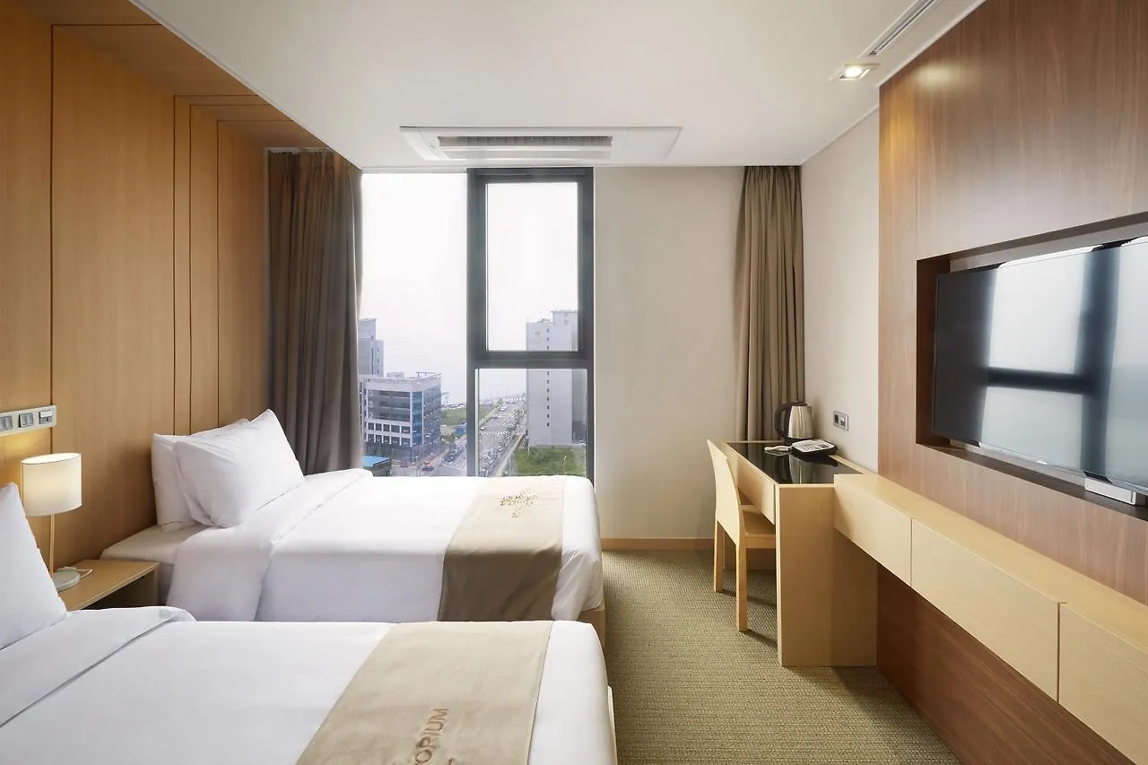 Royal Emporium Incheon Airport Hotel