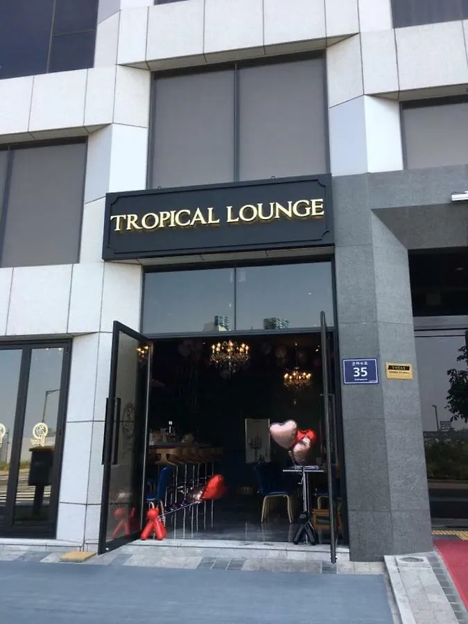 Royal Emporium Incheon Airport Hotel