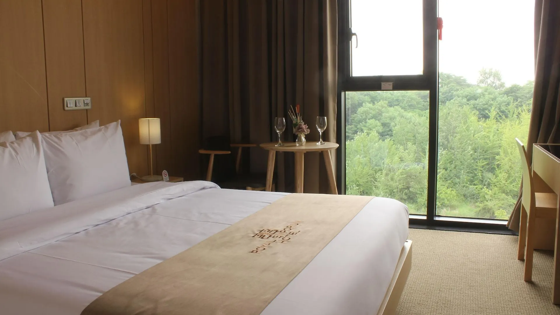 Royal Emporium Incheon Airport Hotel