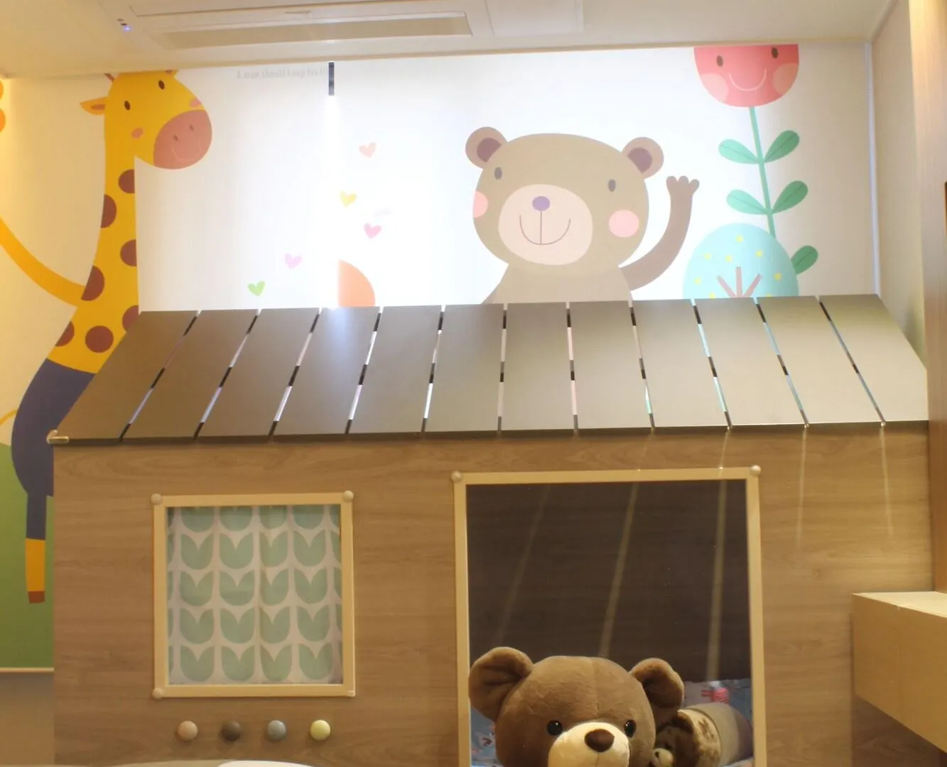 Royal Emporium Incheon Airport Hotel