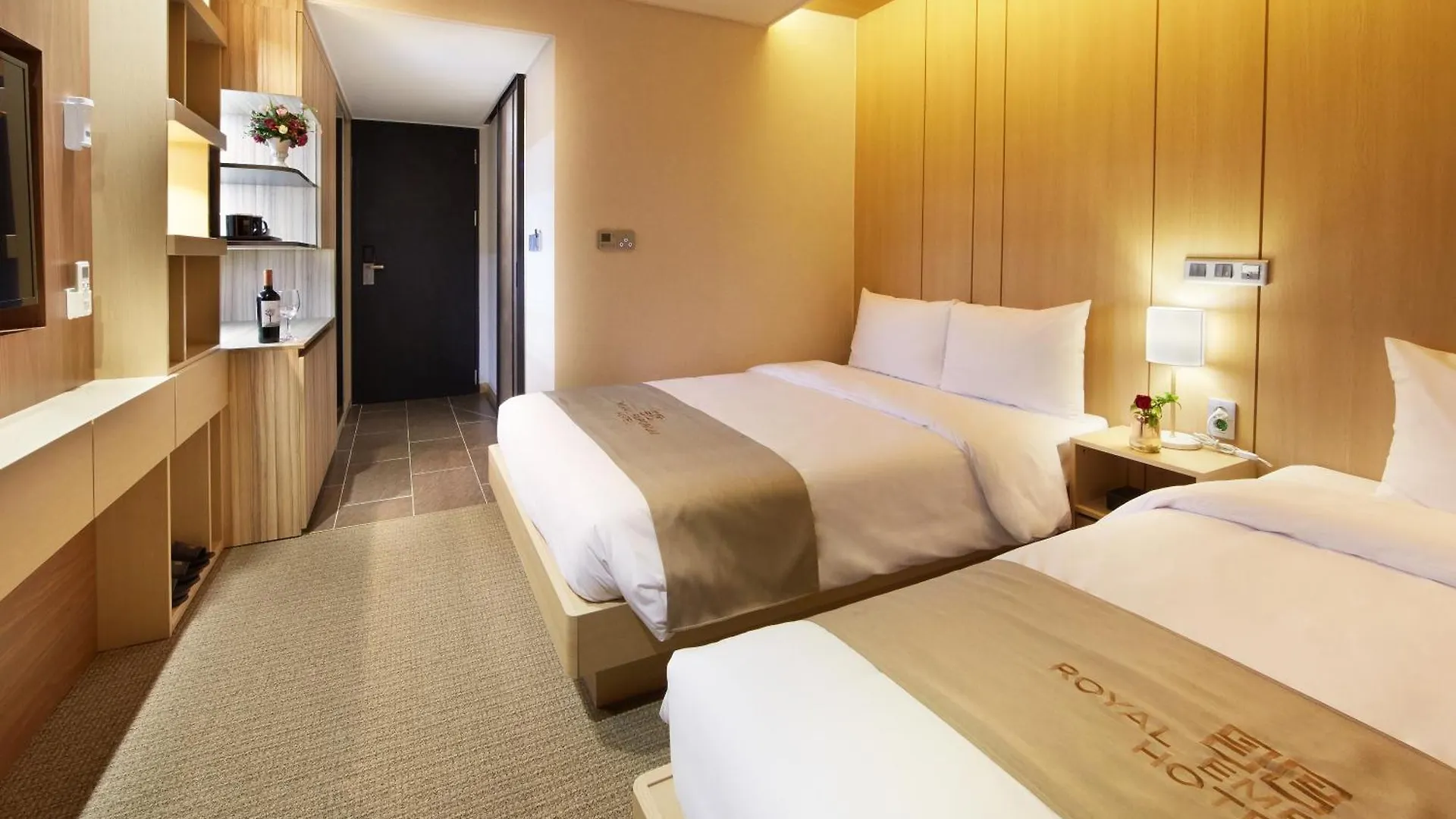 Royal Emporium Incheon Airport Hotel 4*,  South Korea