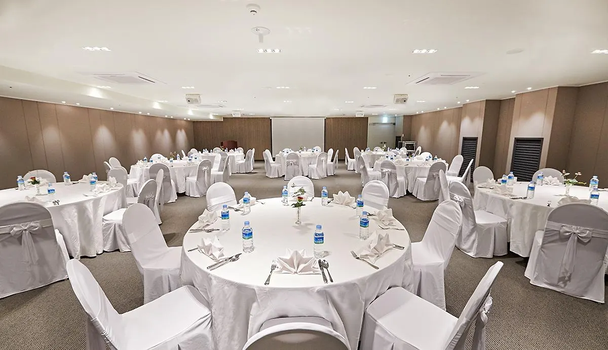 Royal Emporium Incheon Airport Hotel