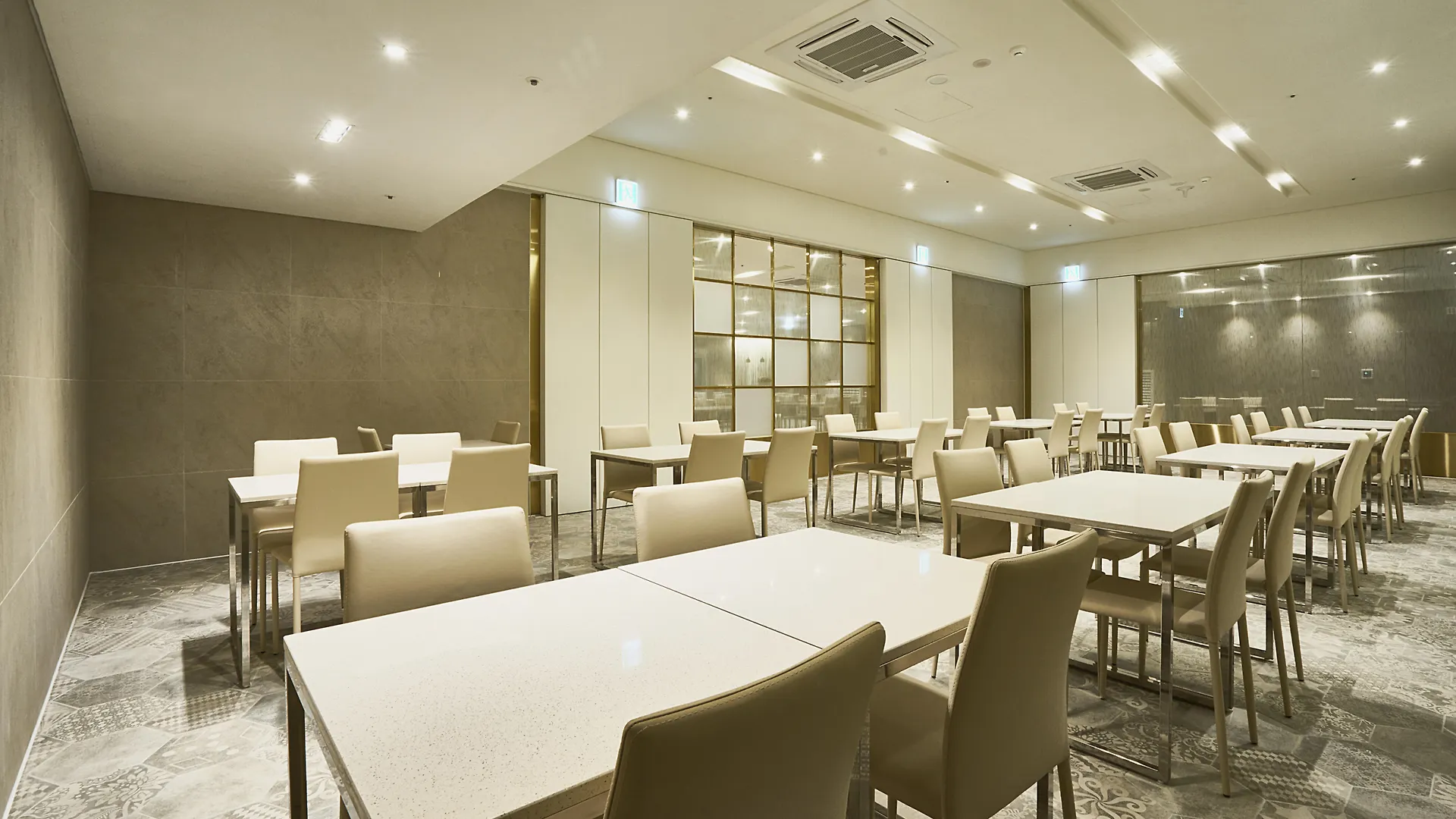 Royal Emporium Incheon Airport Hotel