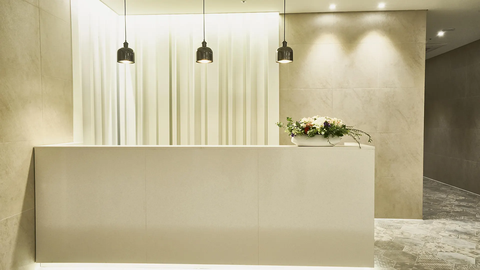 Royal Emporium Incheon Airport Hotel