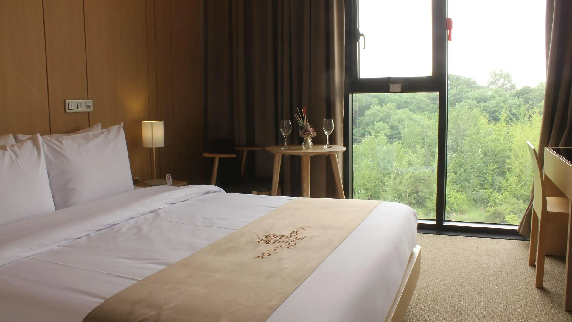 ****  Royal Emporium Incheon Airport Hotel South Korea