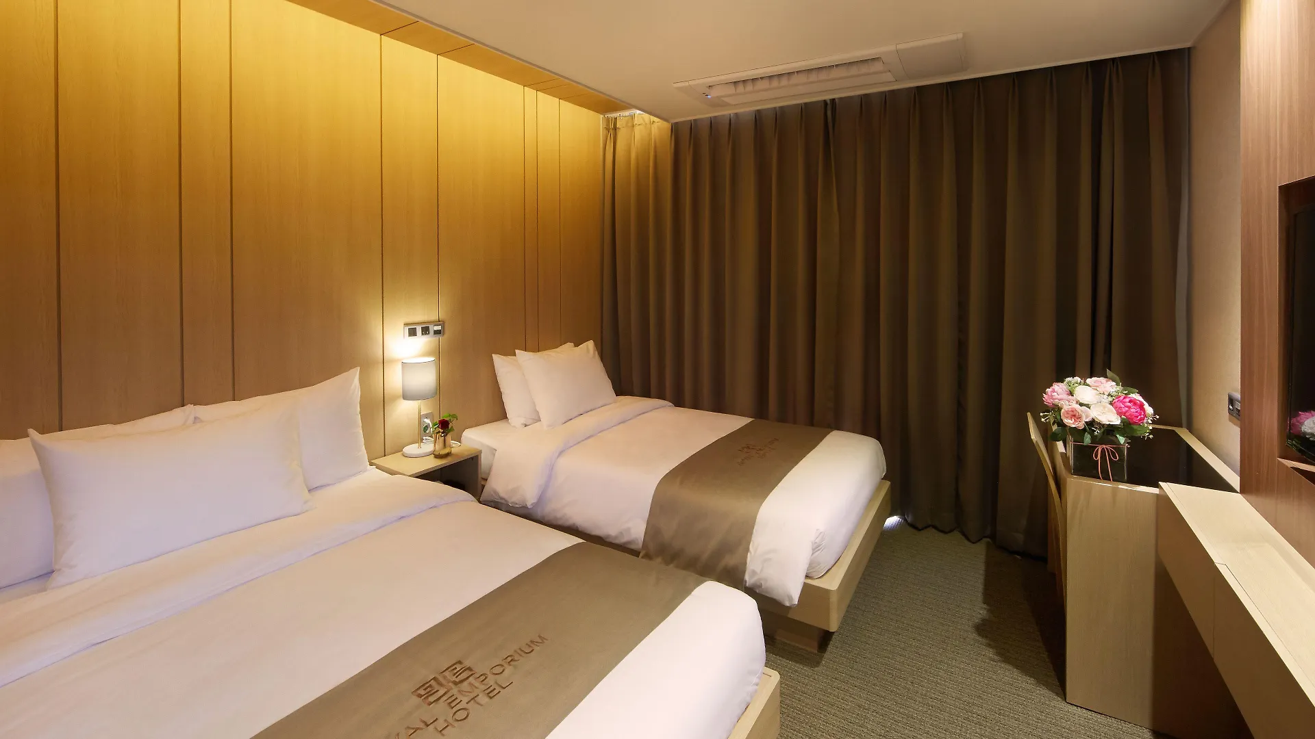 Royal Emporium Incheon Airport Hotel
