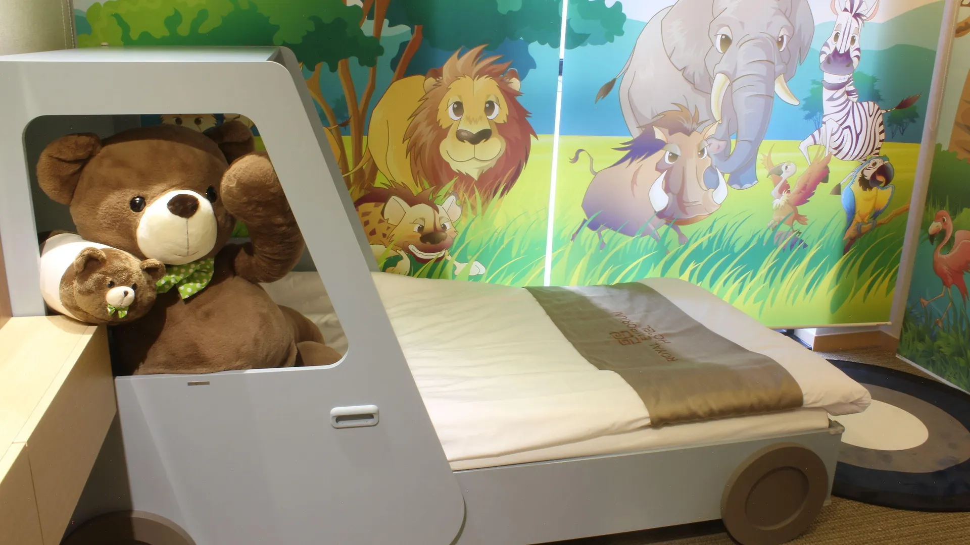 Royal Emporium Incheon Airport Hotel 4*,