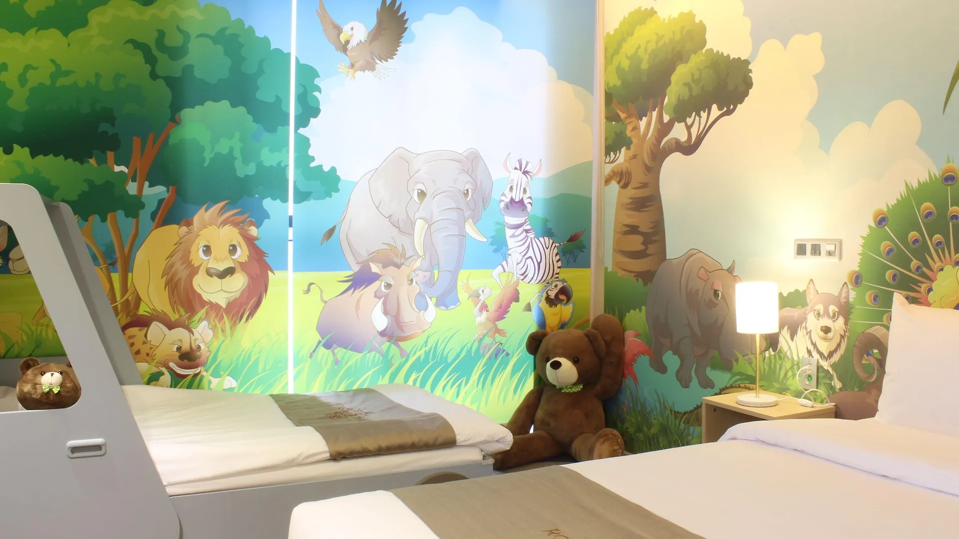 Royal Emporium Incheon Airport Hotel