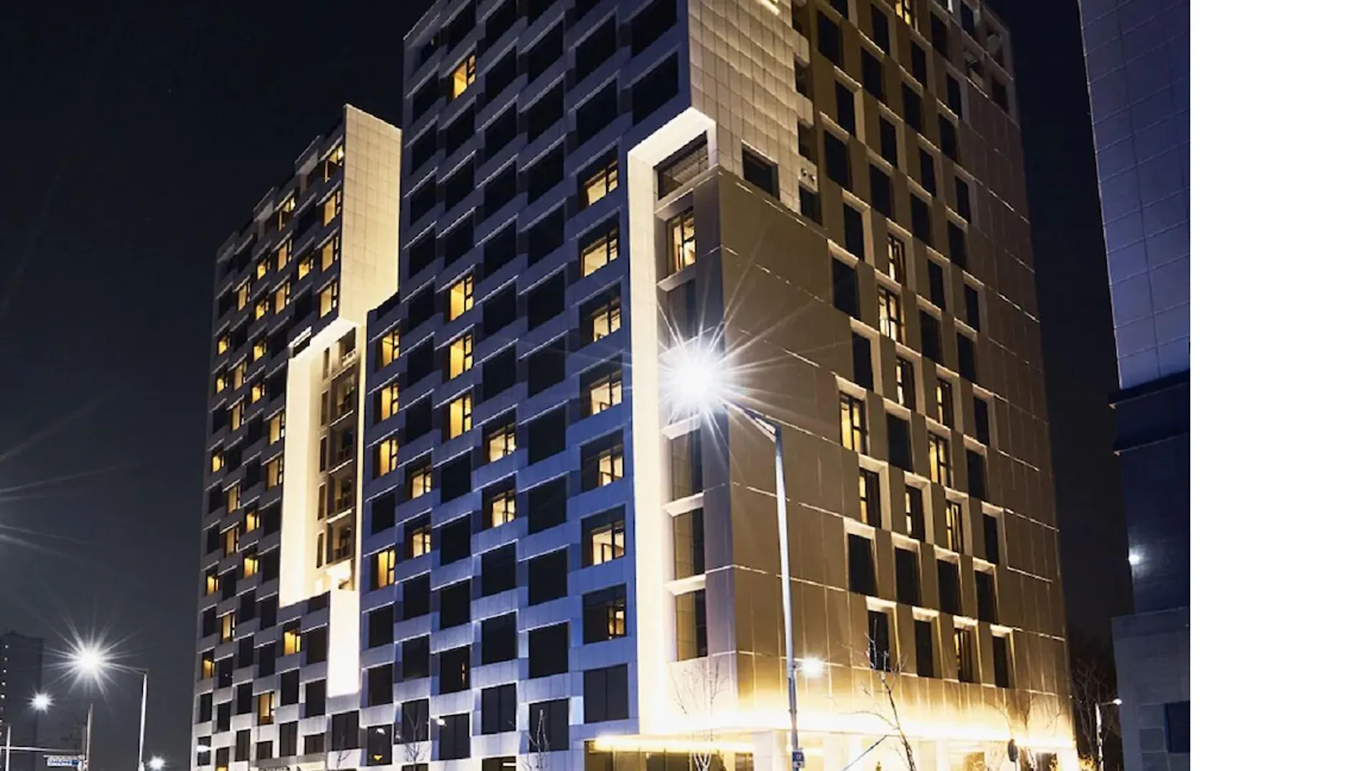 Royal Emporium Incheon Airport Hotel