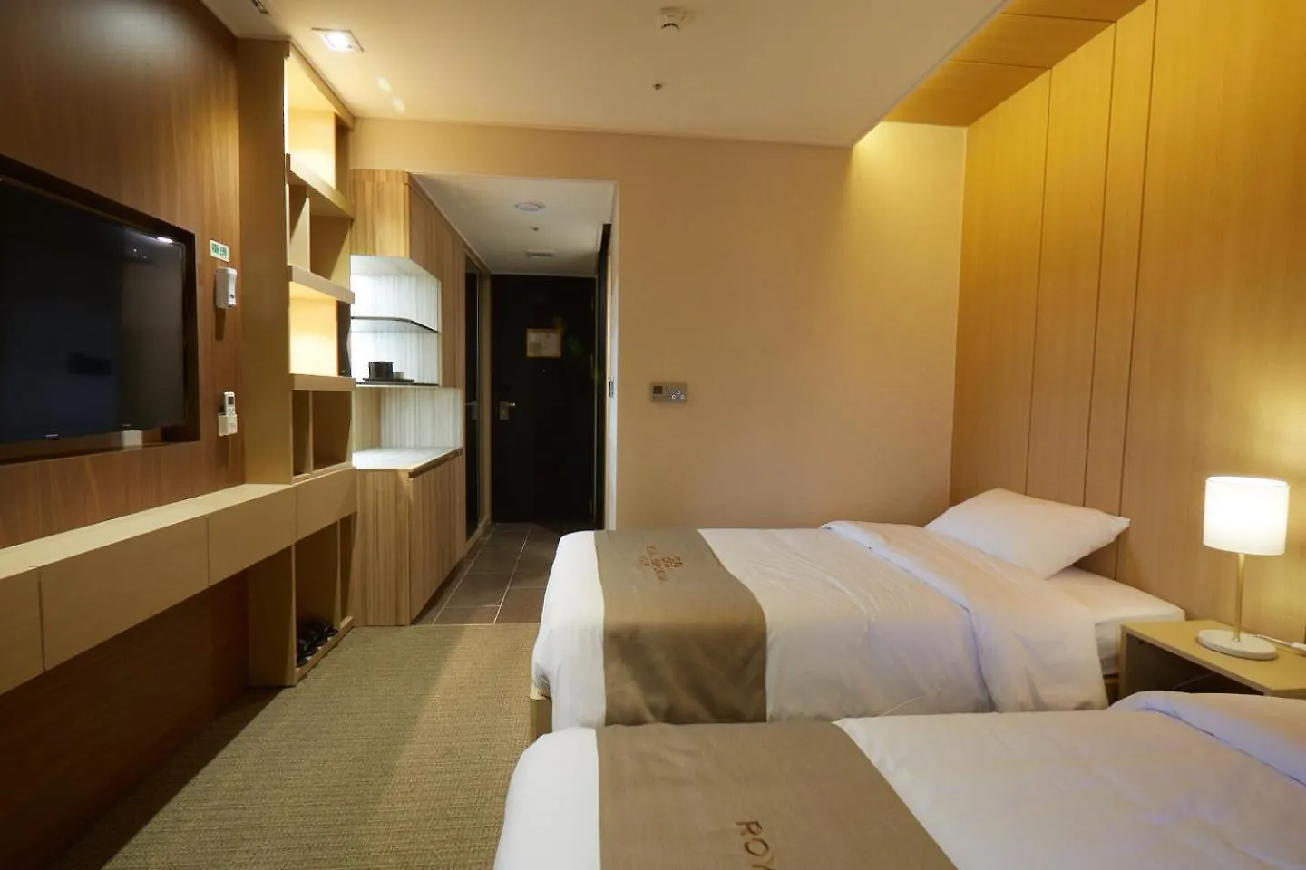 ****  Royal Emporium Incheon Airport Hotel South Korea
