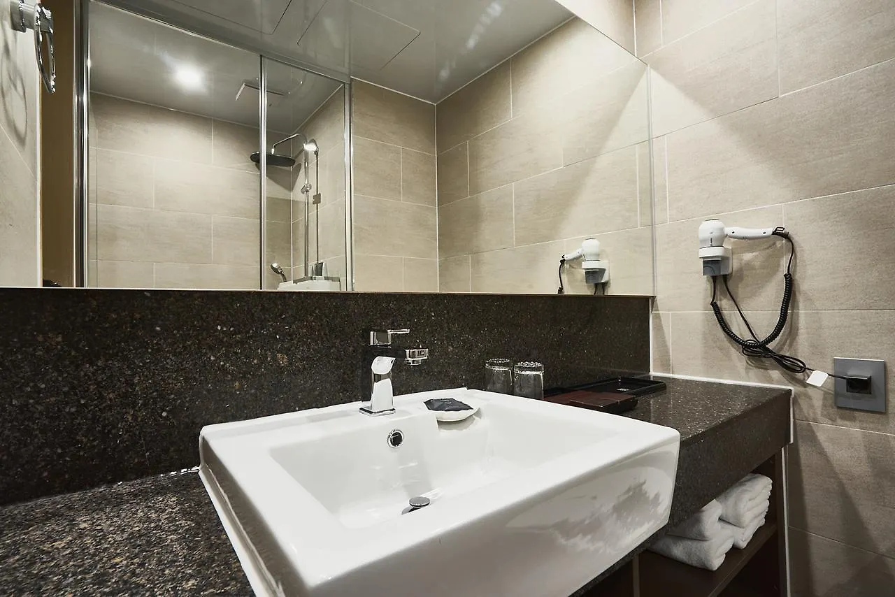 Royal Emporium Incheon Airport Hotel 4*,  South Korea