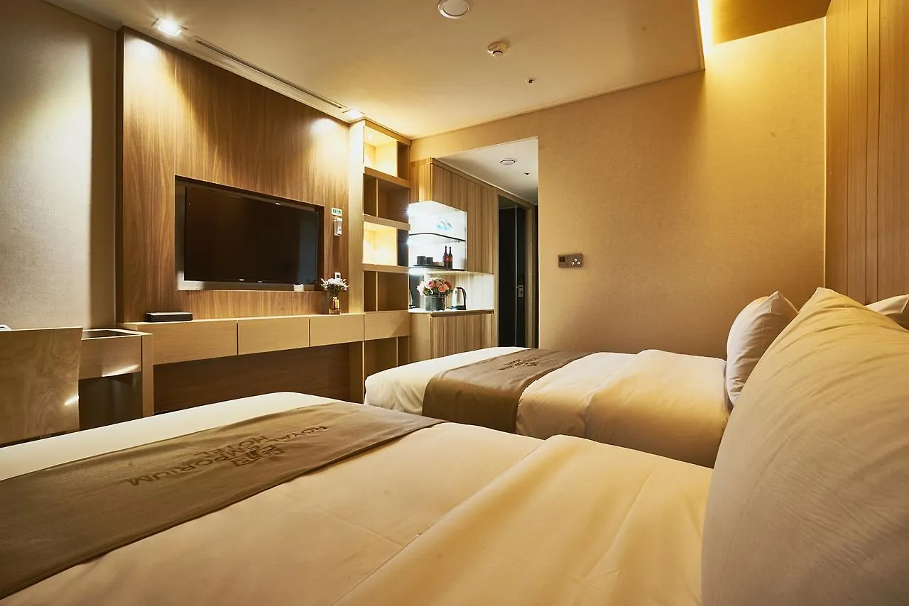 Royal Emporium Incheon Airport Hotel