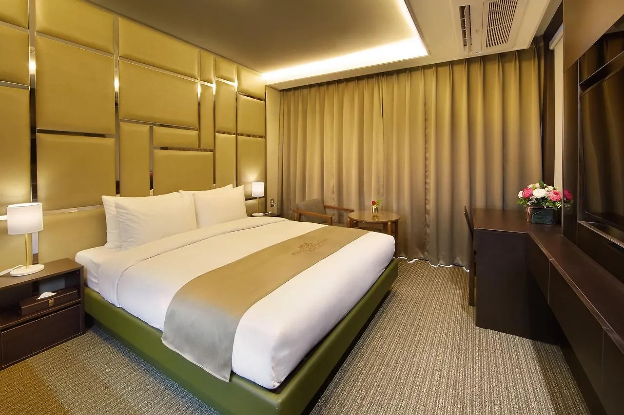 ****  Royal Emporium Incheon Airport Hotel South Korea