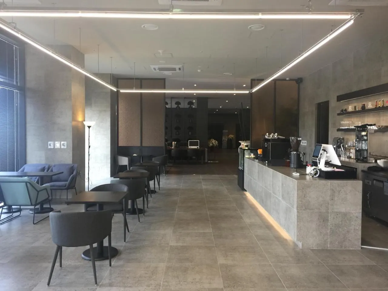 Royal Emporium Incheon Airport Hotel 4*,  South Korea