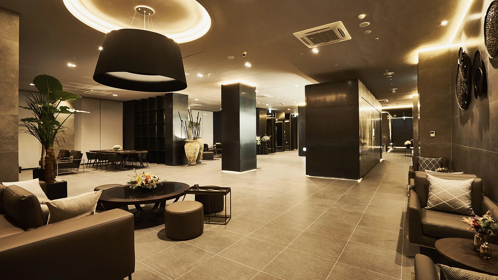 Royal Emporium Incheon Airport Hotel