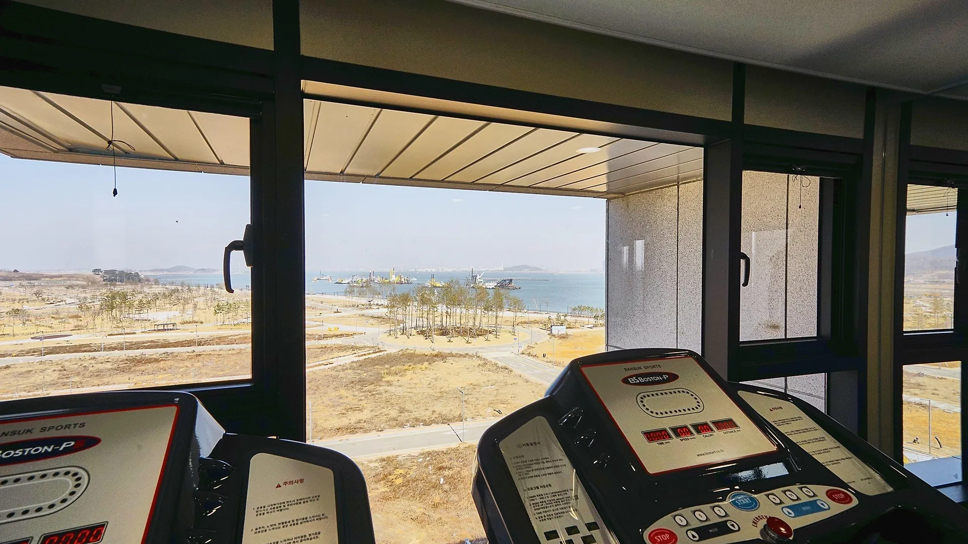 Royal Emporium Incheon Airport Hotel